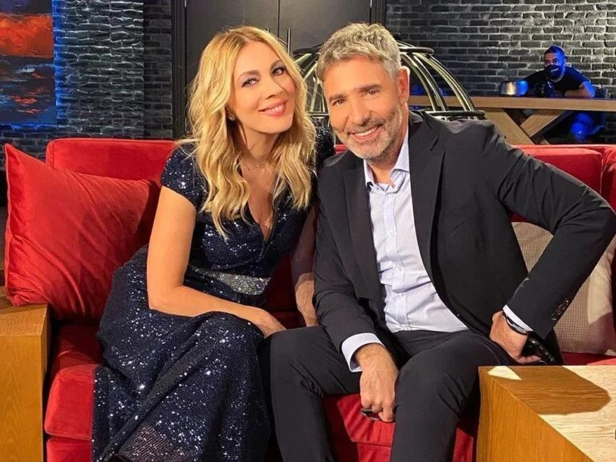 Εκείνος 60 εκείνη…: Αυτή είναι η διαφορά ηλικίας του Θοδωρή Αθερίδη με τη Σμαράγδα Καρύδη που δεν φαντάζεστε