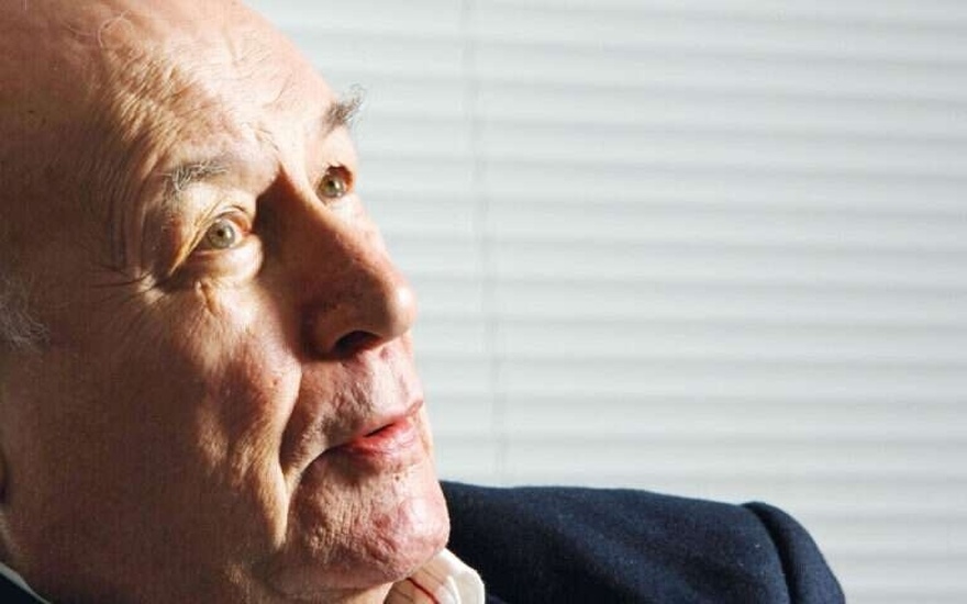 Γιάννης Διακογιάννης: Ο θρύλος της δημοσιογραφίας, η πασίγνωστη θετή κόρη που λάτρευε και τα φτωχικά χρόνια