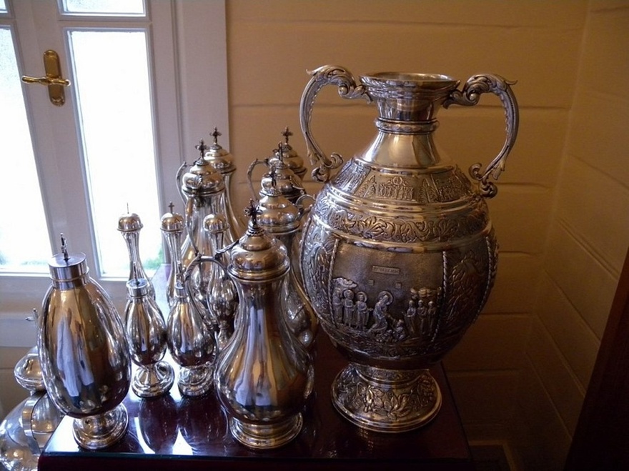 Άγιο Μύρο: Παρασκευάζεται κάθε 10 χρόνια και απαιτεί 57 σπάνια υλικά