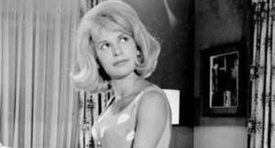 Χλόη Λιάσκου: Η ζωή της ενζενί ξανθιάς του ελληνικού κινηματογράφου σήμερα και η απώλεια του πατέρα που δεν ξεπέρασε ποτέ