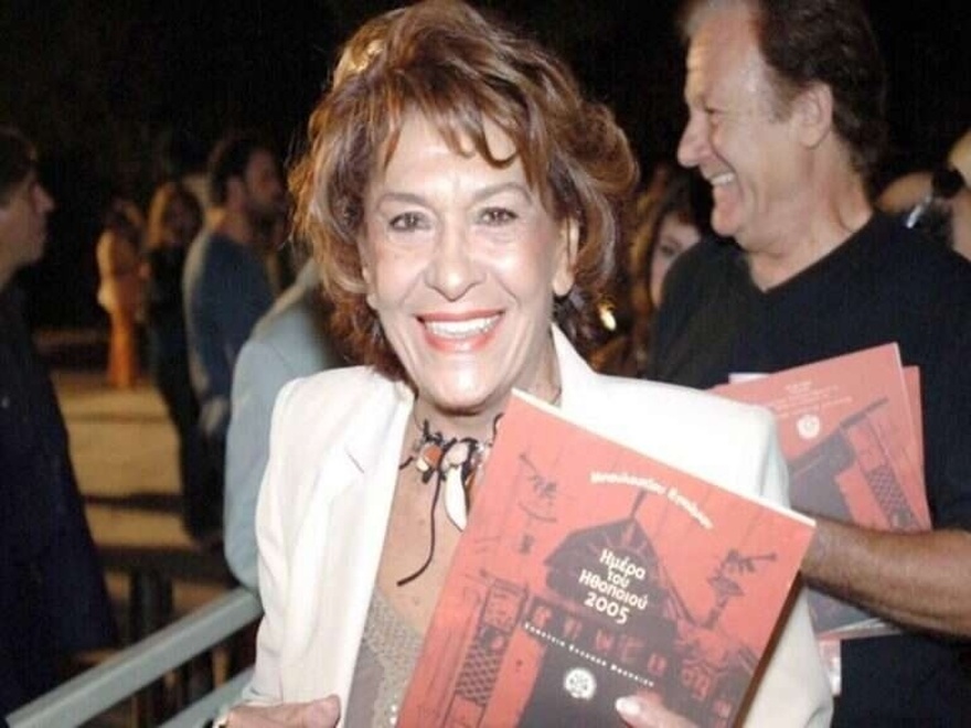 Σούλη Σαμπάχ: Η πρόταση γάμου στα 11, ο γάμος με τον Δημήτρη Νικολαΐδη, οι εκτρώσεις, η ασθένεια που την καθήλωσε στο κρεβάτι και ο μοναχικός θάνατος