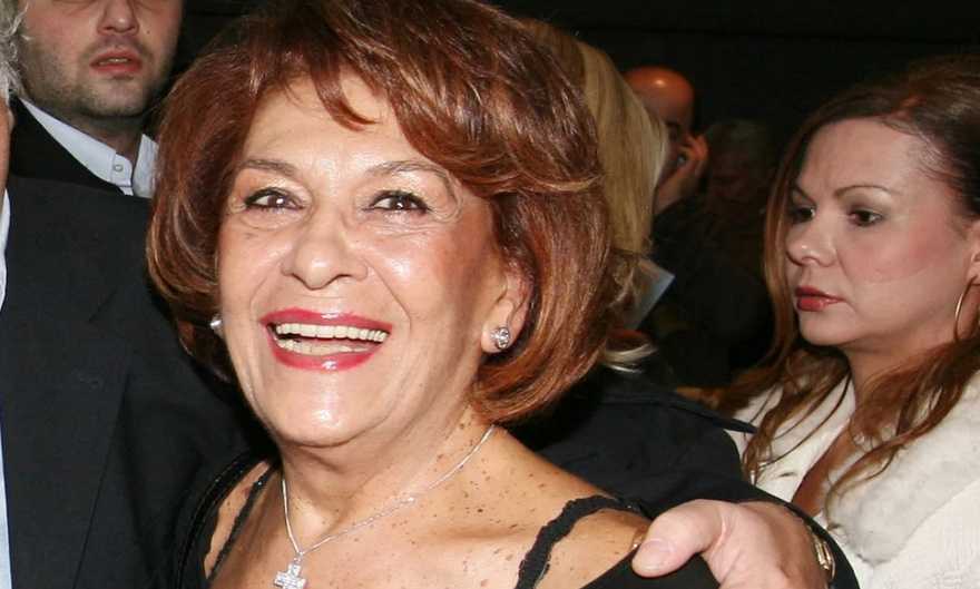 Σούλη Σαμπάχ: Η πρόταση γάμου στα 11, ο γάμος με τον Δημήτρη Νικολαΐδη, οι εκτρώσεις, η ασθένεια που την καθήλωσε στο κρεβάτι και ο μοναχικός θάνατος