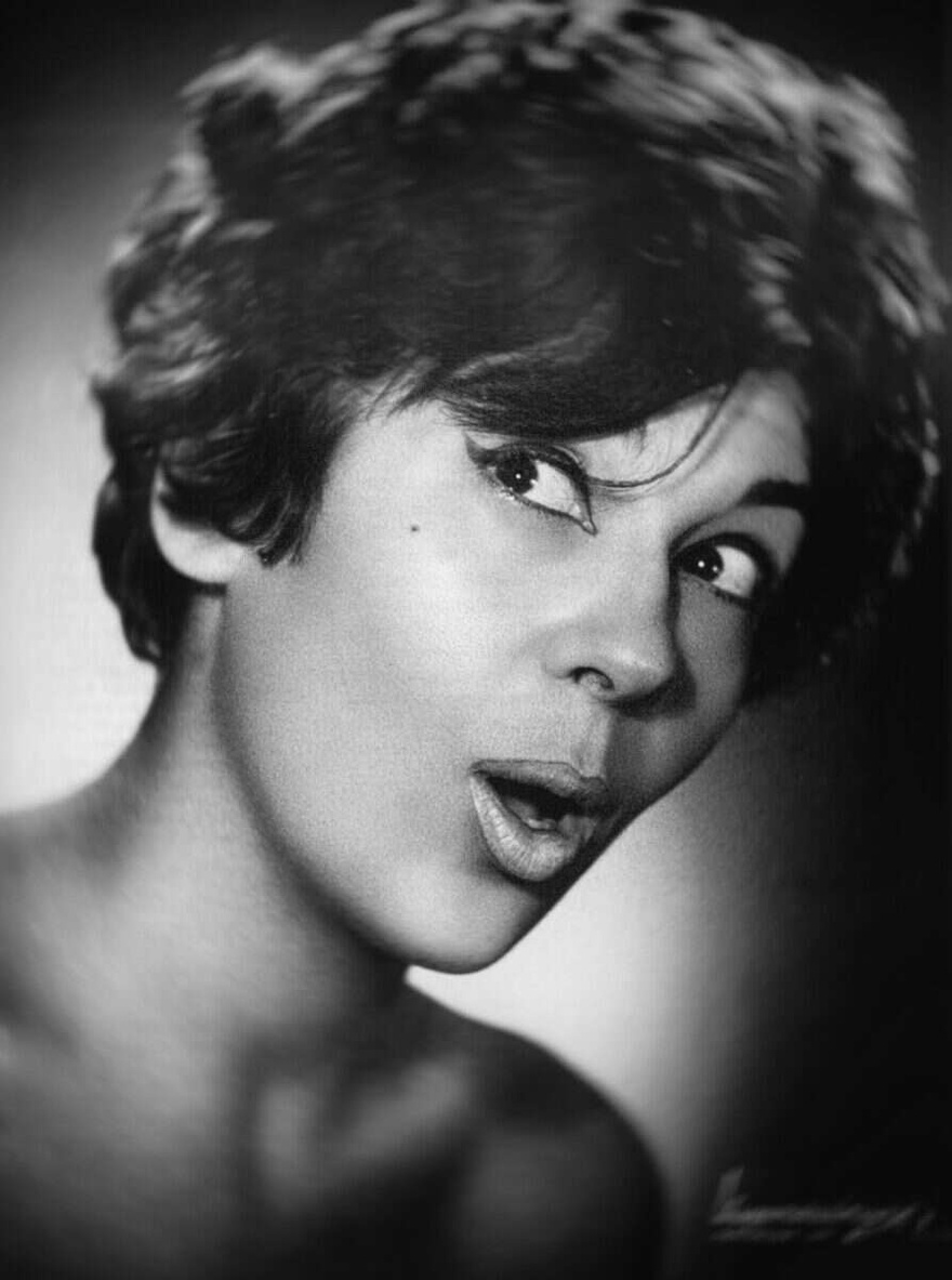 Σούλη Σαμπάχ: Η πρόταση γάμου στα 11, ο γάμος με τον Δημήτρη Νικολαΐδη, οι εκτρώσεις, η ασθένεια που την καθήλωσε στο κρεβάτι και ο μοναχικός θάνατος