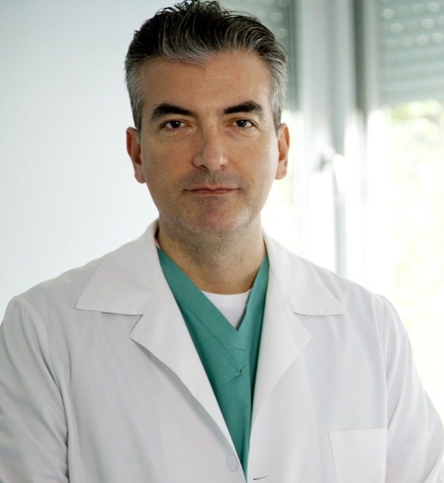 Αναστάσιος Κανελλόπουλος: Ο πρώτος Έλληνας γιατρός που διορθώνει χωρίς λέιζερ μυωπία, υπερμετρωπία και αστιγματισμό