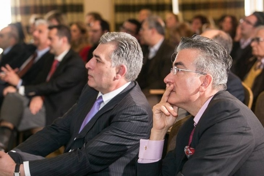 Αναστάσιος Κανελλόπουλος: Ο πρώτος Έλληνας γιατρός που διορθώνει χωρίς λέιζερ μυωπία, υπερμετρωπία και αστιγματισμό