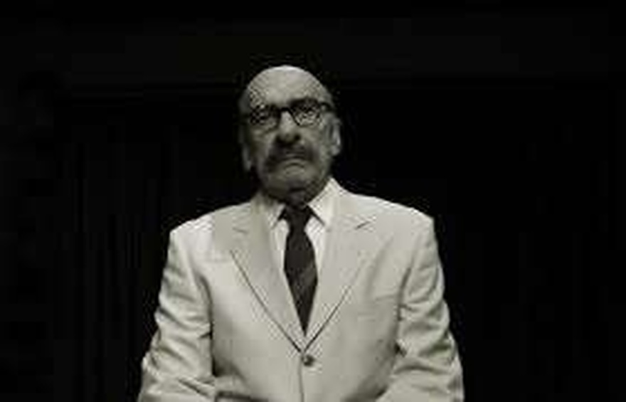 Βασίλης Κολοβός: Ο παππούς του σήριαλ “Ποιος Παπαδόπουλος”, οι πολιτικές απόψεις, τα φτωχικά παιδικά χρόνια και η αγάπη για τη συγγραφή