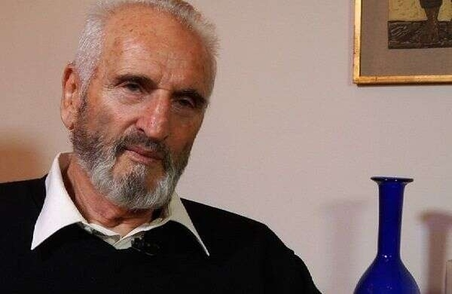 Νικήτας Τσακίρογλου: Τα δύσκολα χρόνια της Κατοχής, ο γάμος 50 ετών με τη Χρυσούλα Διαβάτη, οι διαφωνίες τους και το εξοχικό στην Επίδαυρο