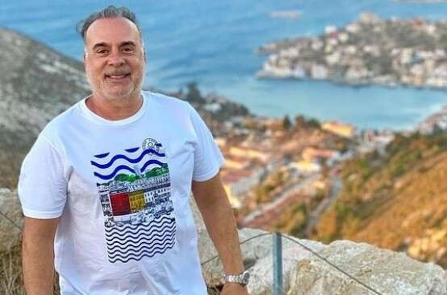 Φώτης Σεργουλόπουλος: Ο λόγος που έκοψε με την Μπακοδήμου, η ομοφυλοφιλία και ο δύσκολος δρόμος της υιοθεσίας ενός γιου