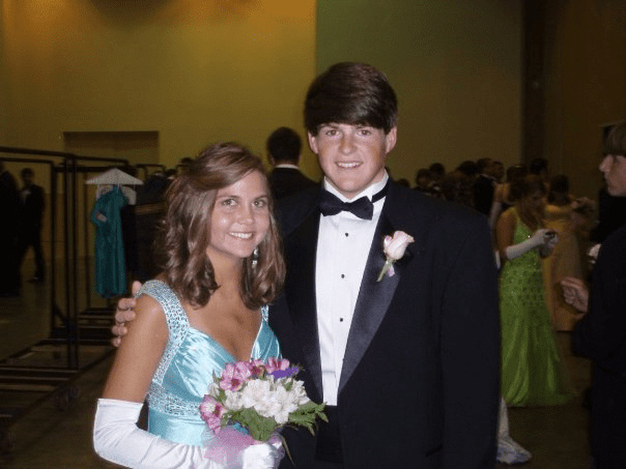 Πριν γνωρίσει τον Στέφανο και ερωτευτούν: Αγνώριστος ο 20χρονος Tyler, με παραπάνω κιλά, σε σχέση και τα φιλιά με… κοπέλα