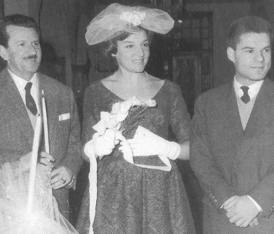 Μάρω Κοντού: Η «ψηλή» του σινεμά, ο πολυτελής γάμος με τον Ντίντη, το νυφικό Dior και η απιστία με τη Βουγιουκλάκη