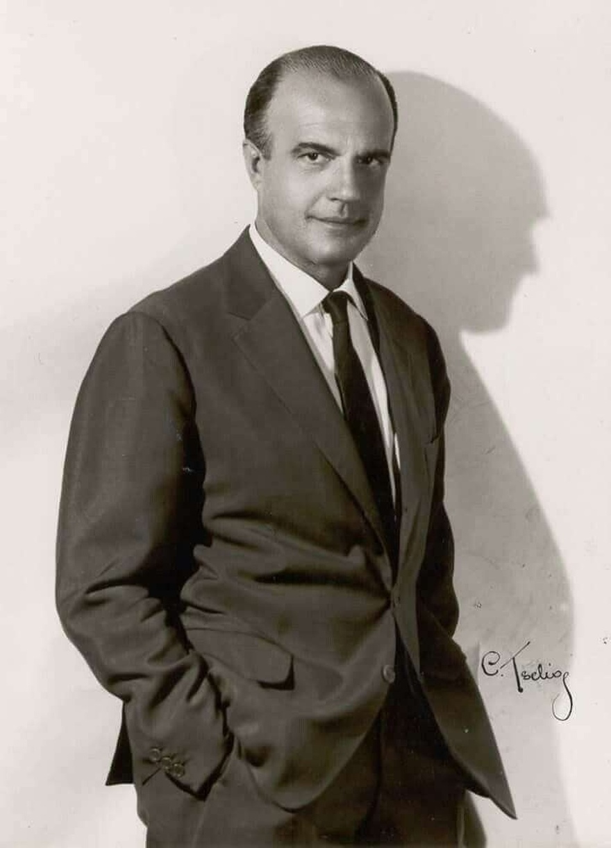 Δημήτρης Μυράτ: Ο σφοδρός έρωτας με τη μαθήτριά του, η παραίτηση από το Εθνικό, η καταγωγή από τη Σμύρνη και οι απόψεις για τον κομμουνισμό