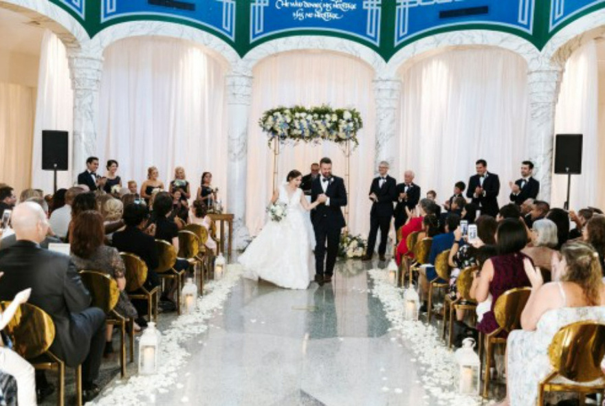 Νίκησαν τον καρκίνο όταν ήταν παιδιά και παντρεύτηκαν στο νοσοκομείο που γιατρεύτηκαν! (pics)