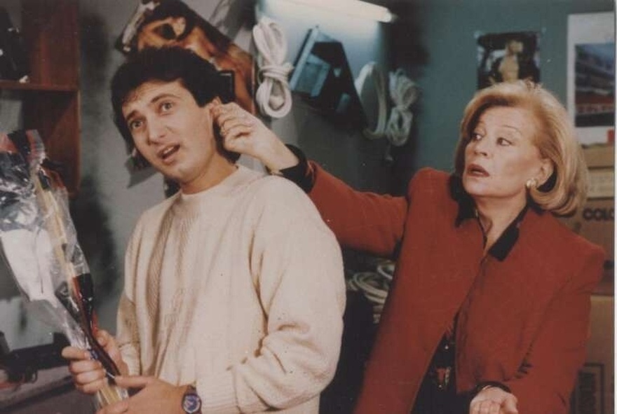 Κατερίνα Γιουλάκη: Το πραγματικό όνομα, η συμμετοχή στο “Ρετιρέ” και ο διάσημος ανιψιός που δεν ξέραμε ότι έχει συγγένεια