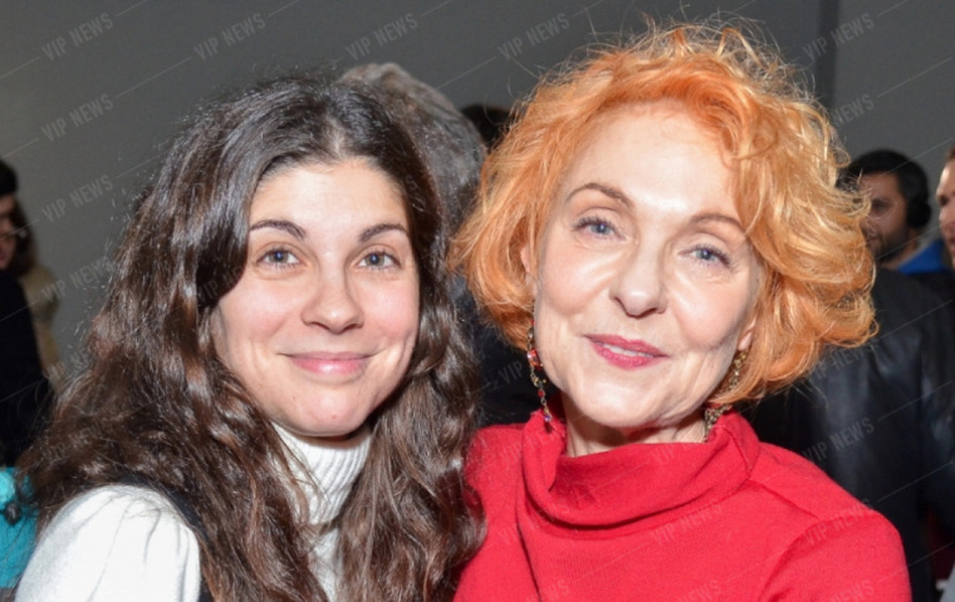 Ναταλία Τσαλίκη: Το μυστικό της συμβίωσης με τον Μπέζο, ο ανταγωνισμός μεταξύ τους, η κόρη ηθοποιός και η γνώμη για το MeToo