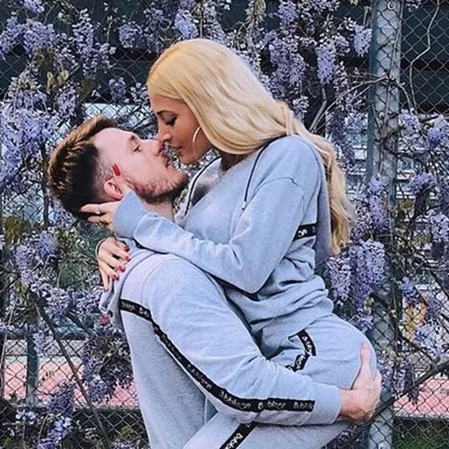 Τούνη στο μελαχρινό! Η νέα σύντροφος του Παπαντωνίου μετά την Ιωάννα (ΦΩΤΟ)