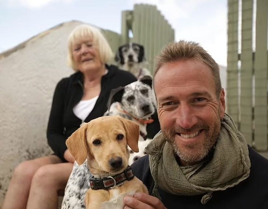 «Δεν το μετανιώνω»: Η γιαγιά χρησιμοποίησε μια κληρονομιά εκατομμυρίων και δημιούργησε ένα καταφύγιο για σκύλους