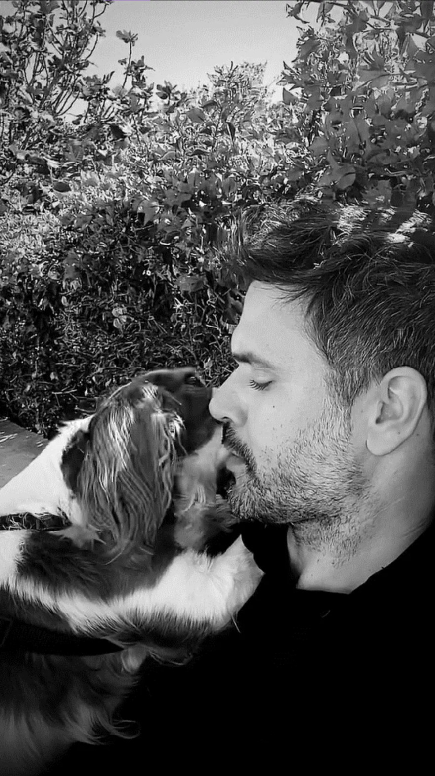 Κούκλος, επιτυχημένος και φιλόζωος: Η νέα φωτογραφία του Λεβεντογιάννη με την σκυλίτσα του θα σου φτιάξει τη μέρα