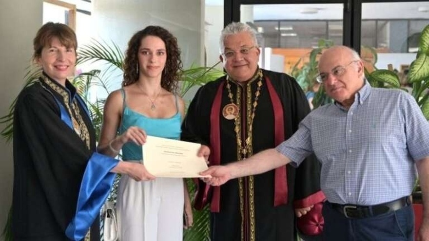 Ελίνα Χατζηδημητρίου: «Δεν είμαι η “πρώτη γυναίκα” αλλά ο “πρώτος άνθρωπος” που πήρε πτυχίο με 10 στην ιστορία της ΣΘΕ του ΑΠΘ »