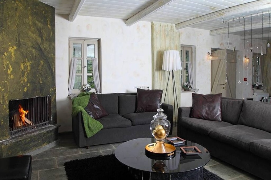 Ο πολυτελής παράδεισος του Κώστα Κεντέρη στα Ζαγοροχώρια με τη γαλήνια θέα και τη μοναδική εσωτερική διακόσμηση