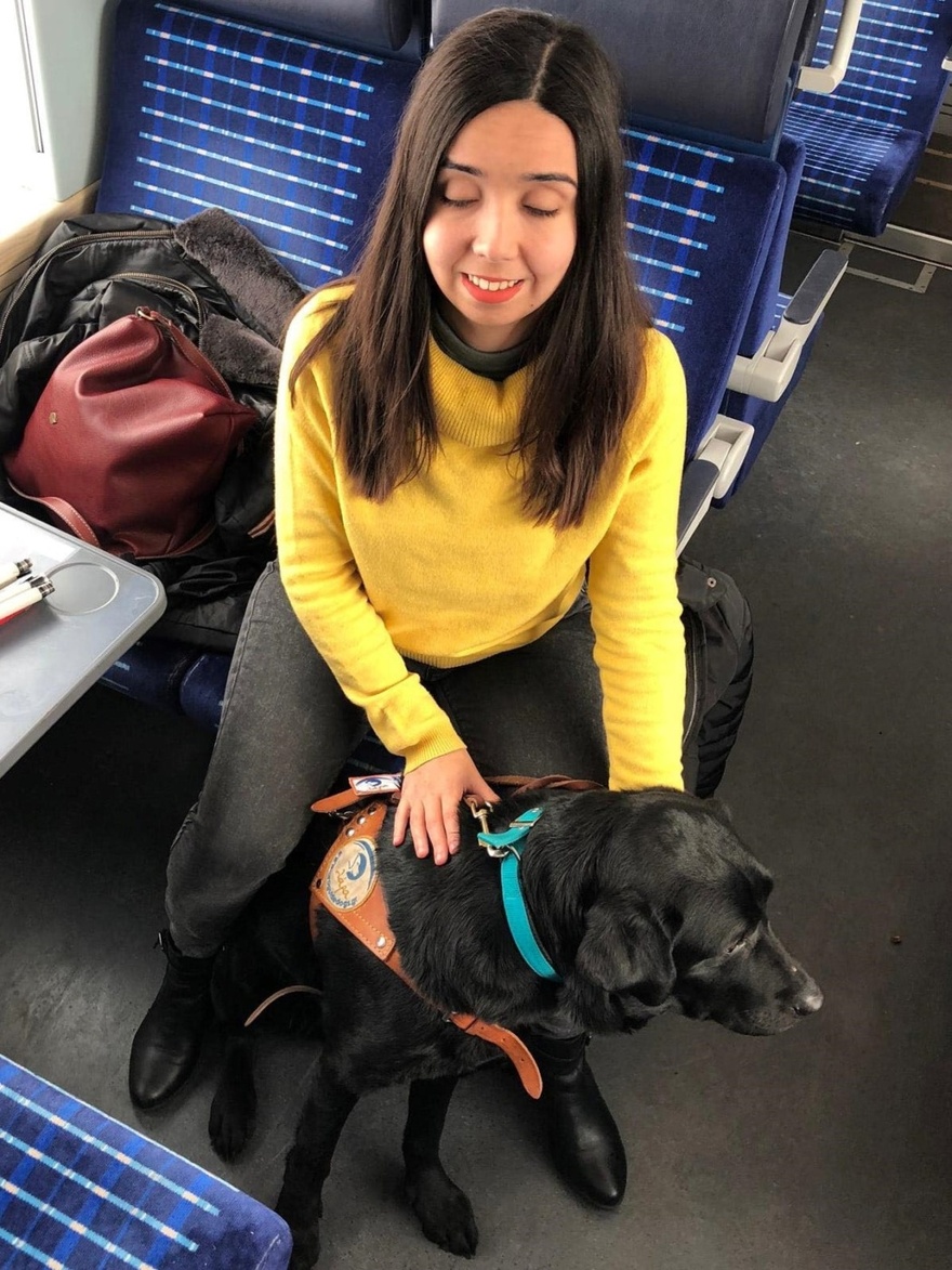 Παρασκευή Κουτσαΐδη: H τυφλή μαθήτρια από την Κρήτη που αρίστευσε στις εξετάσεις αποτελεί παράδειγμα προς μίμηση