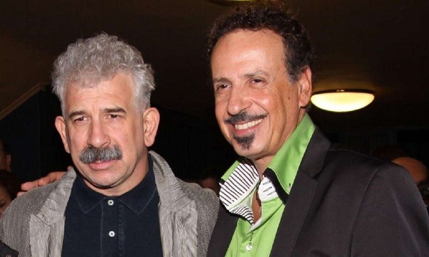 Πέτρος Φιλιππίδης: Τα δικαστήρια, οι καταγγελίες για ασέλγεια, η χρεοκοπία και η σύζυγος που στέκεται πάντα δίπλα του