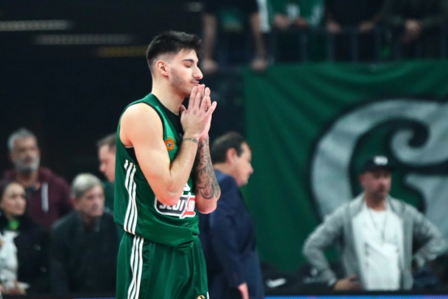 Θλίψη στο ΟΑΚΑ: Σοκαριστικός τραυματισμός του Λεσόρ στο παιχνίδι με τη Μπασκόνια – Έκλαιγαν οι παίκτες και ο κόσμος στις κερκίδες