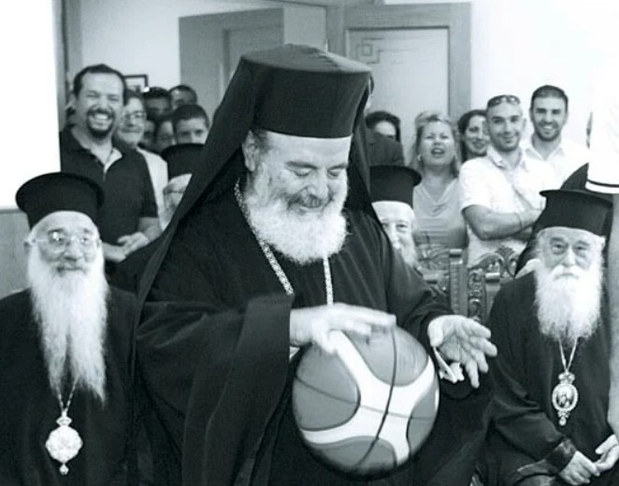 Χριστόδουλος: «Θα μας μετατρέψουν σκόπιμα σε φτωχούς και θα μας κυβερνούν πλούσιοι τραπεζίτες»