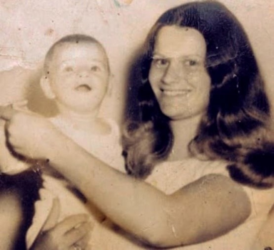 Άννα Μαρία Παναρέτου: Στα 17 της γέννησε τον Σάκη Ρουβά, πήρε διαζύγιο και η απίστευτη ομοιότητα με την εγγονή της