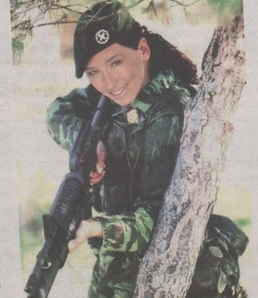 Δήμητρα Καραούζα: Η Ελληνίδα μητέρα κομάντο των Ειδικών Δυνάμεων που μεγαλώνει μόνη της τα δύο παιδιά της