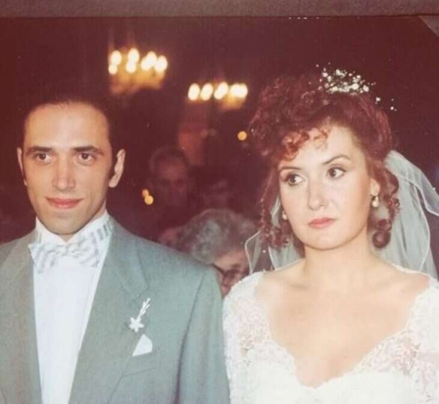 Χάρης Ρηγόπουλος: Ο “Τρελαντώνης” από το “Καφέ της Χαράς”, ο γάμος με τη “Κανέλα” και η σπάνια φωτογραφία τους που κυκλοφορεί