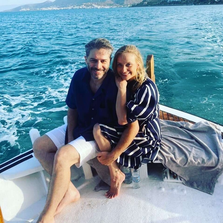 Λένα Δροσάκη: Το αγοροκόριτσο των παιδικών της χρόνων, η καταγγελία στον Φιλιππίδη, ο γάμος και το διαζύγιο-βόμβα με τον Μπουρδούμη