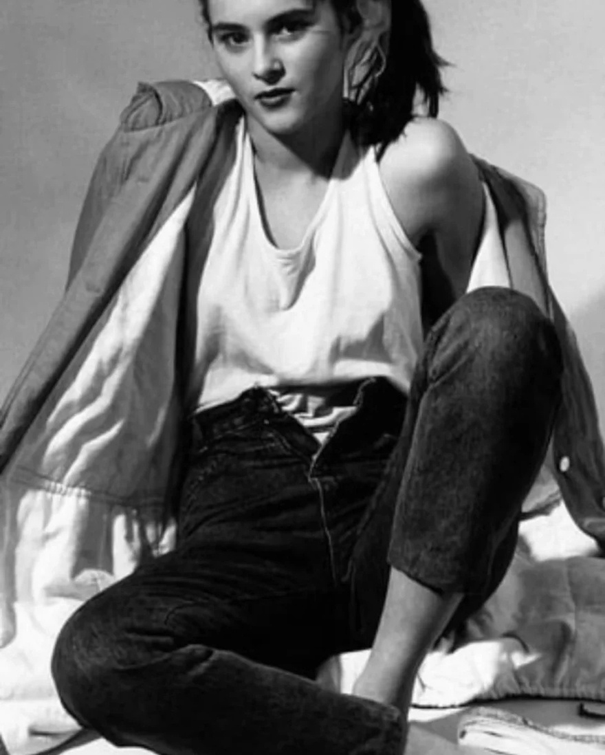 Αγνώριστη η πιο πασίγνωστη γυναίκα του κόσμου – Κυκλοφορήσαν φωτογραφίες όταν ήταν 30 χρονών