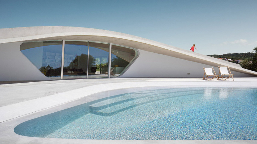 Βίλα στην Πελοπόννησο πήρε βραβείο ως η εντυπωσιακότερη κατοικία παγκοσμίως και το εσωτερικό της μαγεύει