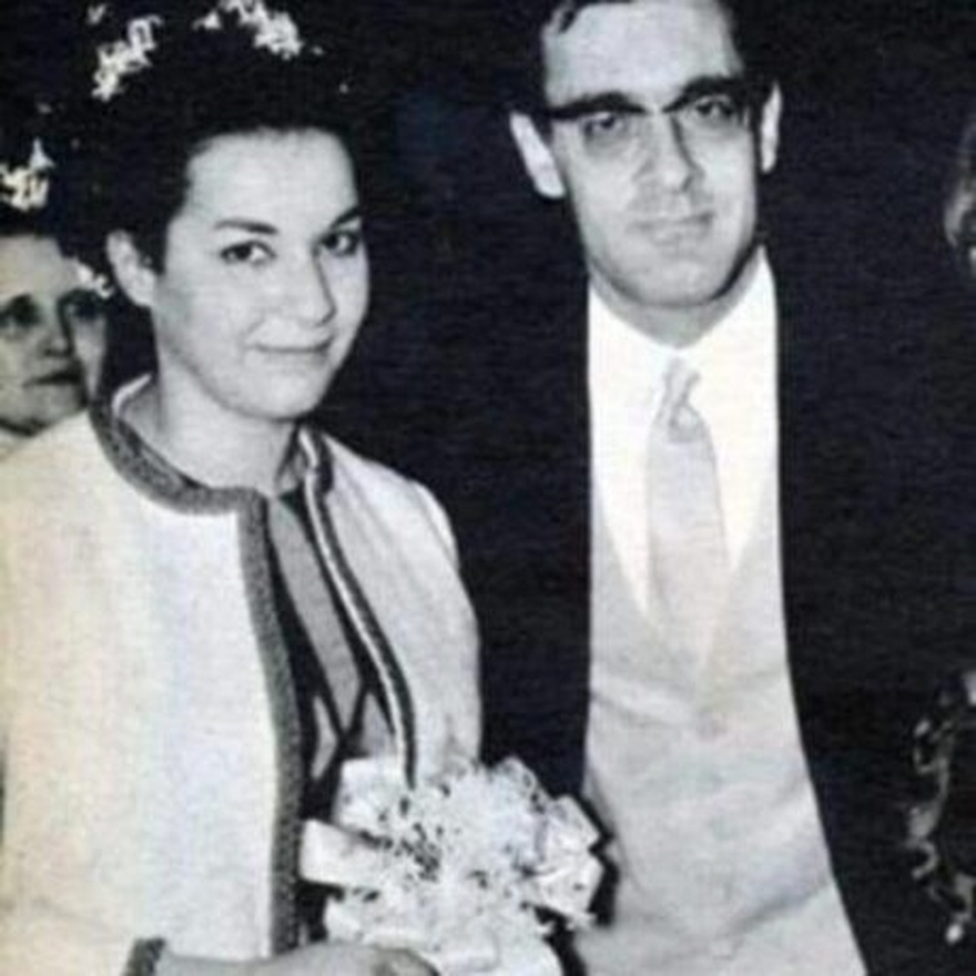 Όλοι γνώριζαν τον Φρέντυ: Η “άγνωστη” γοητευτική μητέρα της Ναταλίας Γερμανού, η ομοιότητα τους και σημερινή της εικόνα