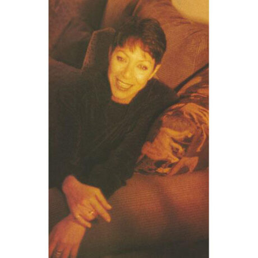 Όλοι γνώριζαν τον Φρέντυ: Η “άγνωστη” γοητευτική μητέρα της Ναταλίας Γερμανού, η ομοιότητα τους και σημερινή της εικόνα