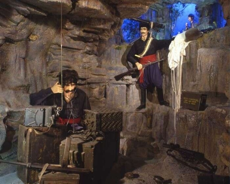 Παύλος Βρέλλης: Ο γλύπτης που δημιούργησε Μουσείο στα Γιάννενα που φιλοξενεί ήρωες του ’21 και ‘ζωντάνεψε΄ την ιστορία του έθνους σε κερί