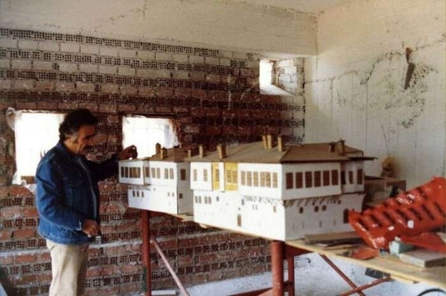 Παύλος Βρέλλης: Ο γλύπτης που δημιούργησε Μουσείο στα Γιάννενα που φιλοξενεί ήρωες του ’21 και ‘ζωντάνεψε΄ την ιστορία του έθνους σε κερί