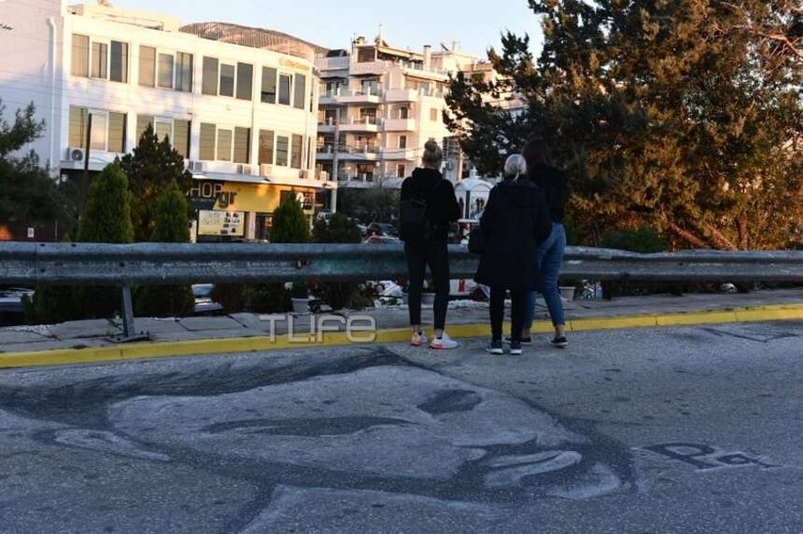 6 χρόνια μετά το θάνατο του Παντελή Παντελίδη: Φωτογραφίες που συγκινούν από το σημείο που έχασε τη ζωή του