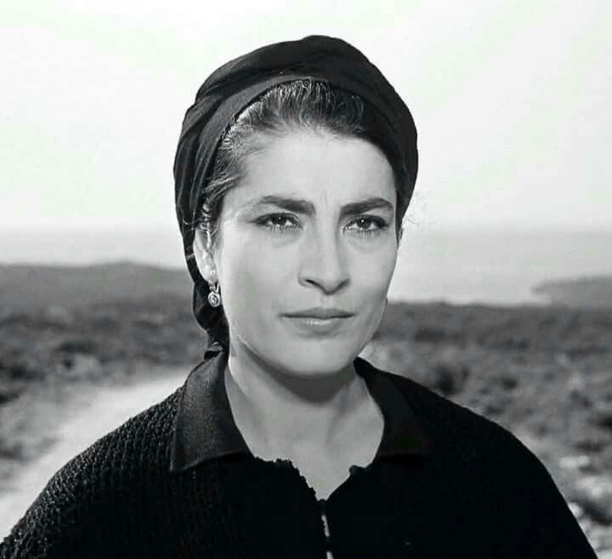 Ειρήνη Παπά: Το πραγματικό όνομα, η καριέρα στο Χόλιγουντ και ο πολυτάραχος έρωτας με τον Μάρλον Μπράντο