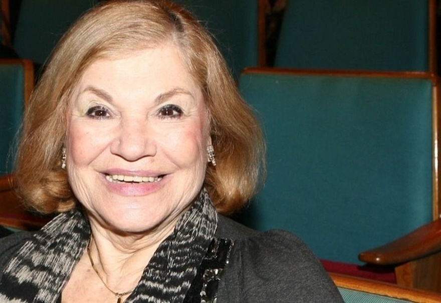 Παραμένει γλυκιά και σικάτη η Έλσα Ρίζου: Δείτε πως είναι στα 90 της η αγαπημένη ηθοποιός και σύζυγος του Νίκου Ρίζου