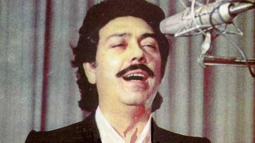 Τιμή τους και καμάρι τους και δεν το έκρυψαν ποτέ: 9 διάσημοι Έλληνες καλλιτέχνες που είναι τσιγγάνοι