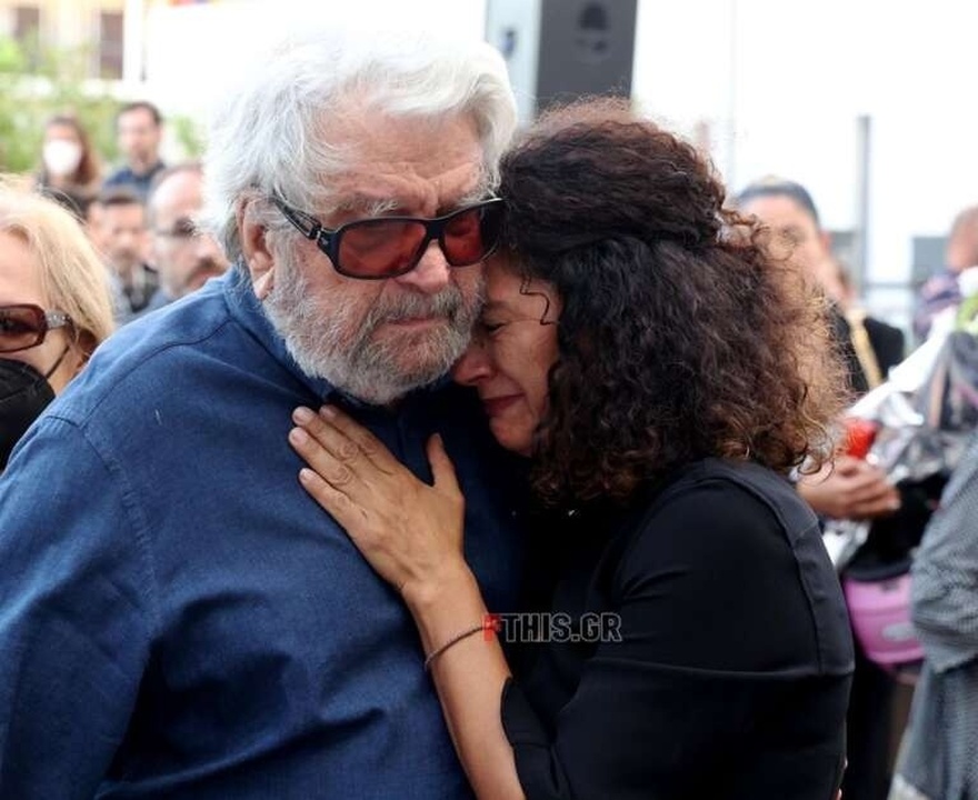 Κώστας Καζάκος: Η στροφή στην καριέρα του, ο έρωτας με την Καρέζη, ο χαμός του παιδιού του και το τραγικό του τέλος