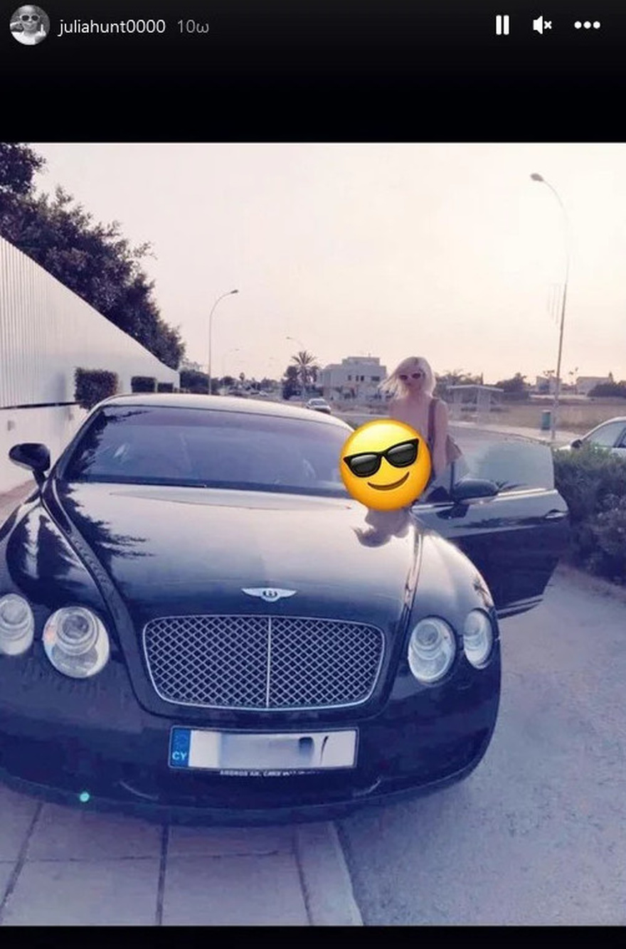 Κοστίζει μια περιουσία, ολόκληρο θηρίο: Το αμάξι-τέρας της Τζούλιας Αλεξανδράτου είναι βγαλμένο από ταινία