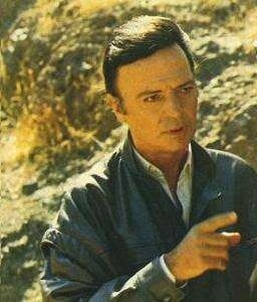 Θάνος Λειβαδίτης: Η αρρώστια που του στοίχισε τη ζωή, ο θυελλώδης έρωτας με τη Μέμα Σταθοπούλου και το τέλος στα 71