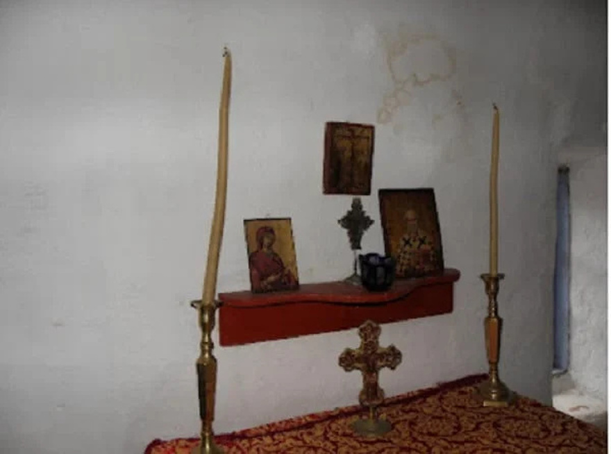 Το αγıασμένο κελί του Αγίου Παϊσίου στον Τίμιο Σταυρό