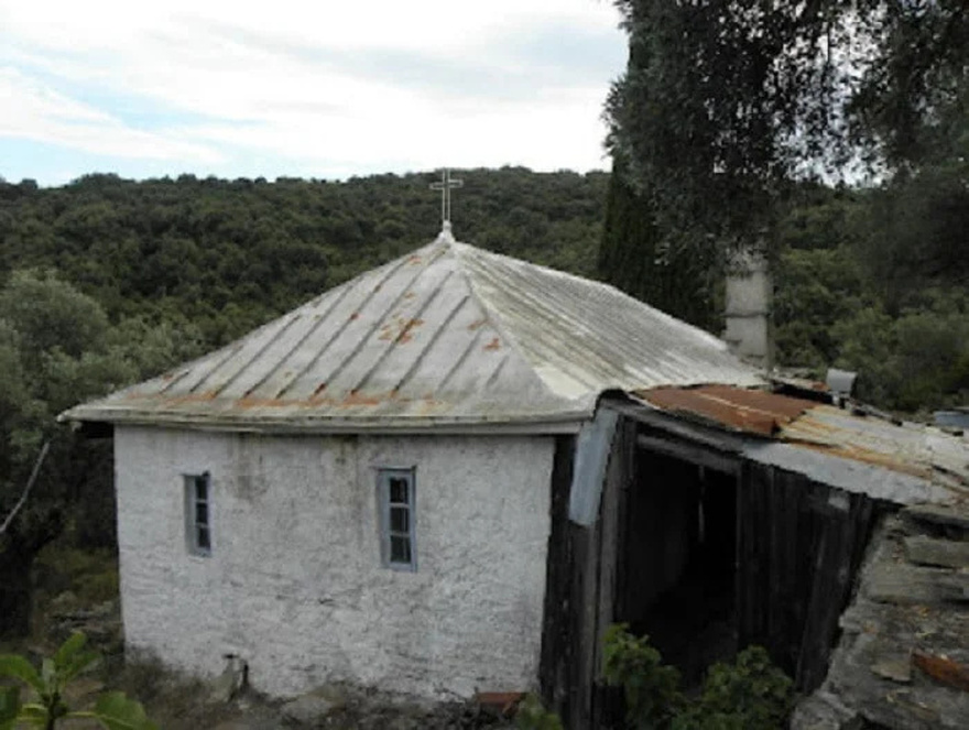 Το αγıασμένο κελί του Αγίου Παϊσίου στον Τίμιο Σταυρό