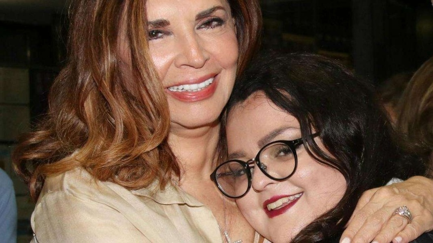 Μιμή Ντενίση: Η επιτυχία της “Σμύρνης”, ο φόβος για την Αλίκη, η απώλεια που την τσάκισε και ο λόγος που διάλεγε μεγάλους άντρες