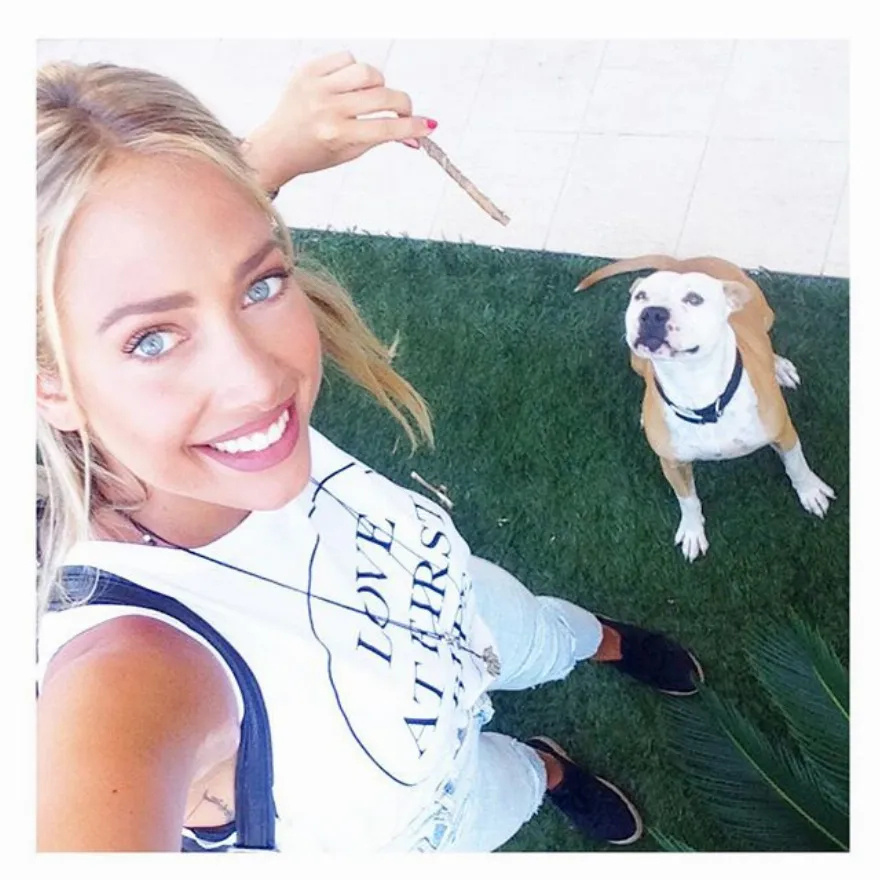 Η αγάπη για τους τετράποδους φίλους μας: Οι διάσημοι Έλληνες και η αγάπη τους για τα ζώα