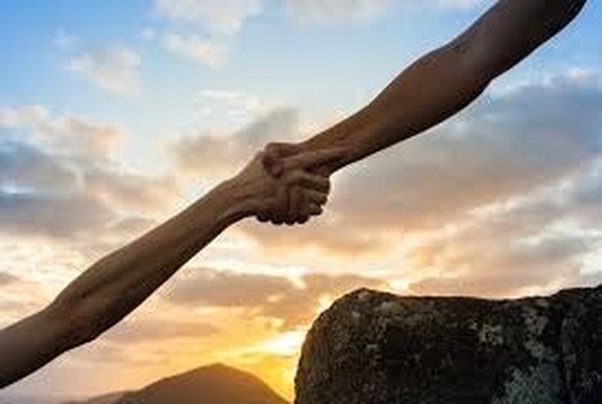 Τα ξαναβρήκα με την πρώην γυναίκα μου αλλά είναι έγκυος από άλλον. Τι να κάνω;