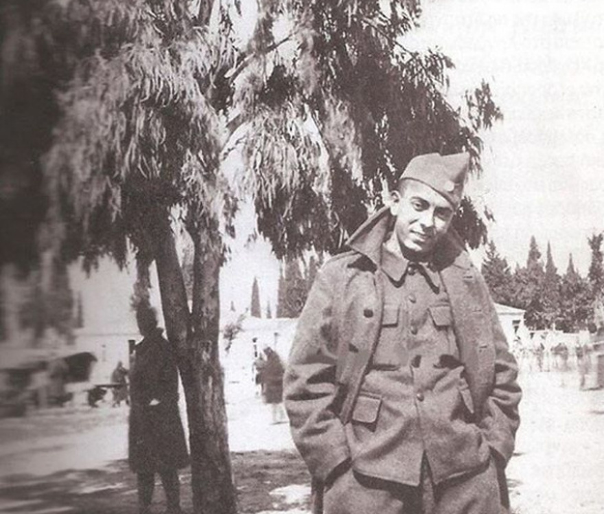 Διονύσης Παπαγιαννόπουλος: Η περιπετειώδης προσωπική ζωή, η απόρριψη από το Εθνικό, η συμμετοχή στον πόλεμο και το μοναχικό του τέλος